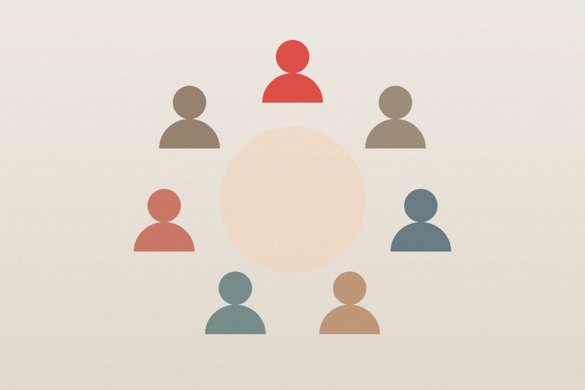 Personas reunidas en círculo